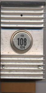 Transistor 108 mit Kühlkörper auf einer IBM SMS-Karte