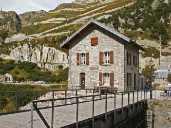 Switzerland: Erlebnis Gletsch mit Kleinwasserkraftwerke Blauhaus & Glacier du Rhône in 3999 Oberwald - Gletsch