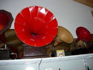 Switzerland: Ernesto's Grammophon- und Rundfunk Museum in 7249 Klosters-Serneus