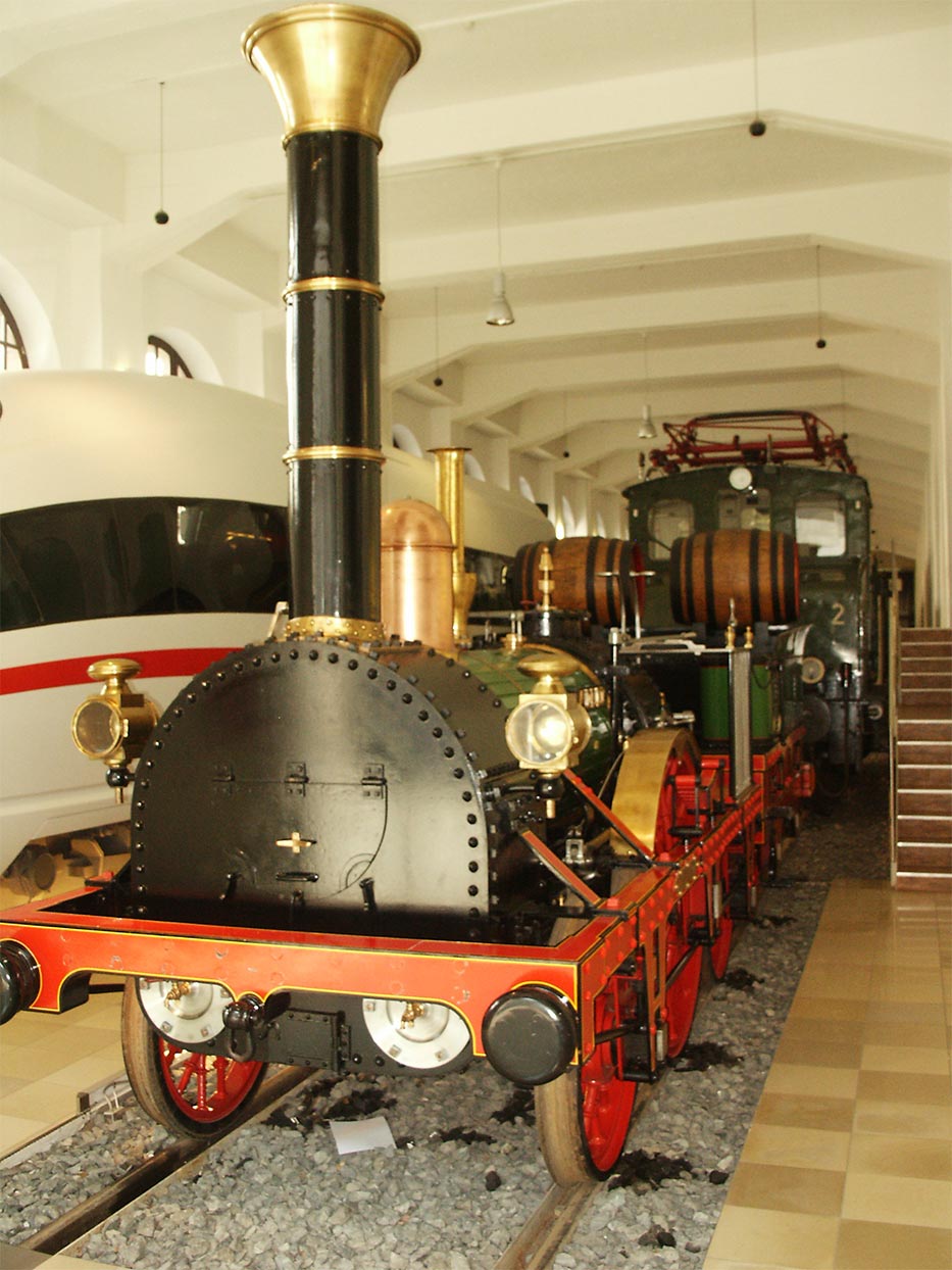 File:280 005 im Freigelände des DB-Museums Nürnberg.jpg - Wikimedia Commons