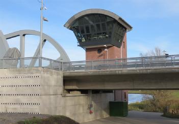 Germany: Hubbrücke Huntebrück und Klappbrücke in 27804 Berne