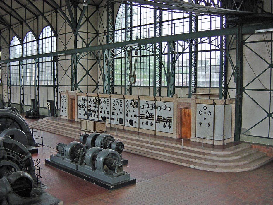 LWL Industriemuseum Zeche Zollern in Dortmund, verrostete Ölkanne in der  Werkstatt der