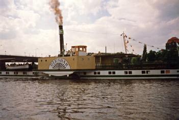Germania: Sächsische Dampfschiffahrt - Raddampfer Diesbar in 01067 Dresden