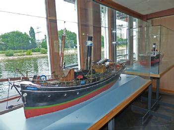 Deutschland / Germany: Technoseum - Museumsschiff Mannheim in 68159 Mannheim