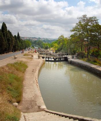 France: Canal du Midi - Écluses et Pente d'eau de Fonseranes in 34500 Béziers