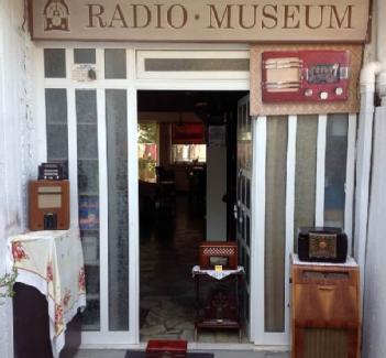 Greece: Old Radio Repairs Museum in 13231 Πετρούπολη, Αθήνα. - Petroupoli, Athens.