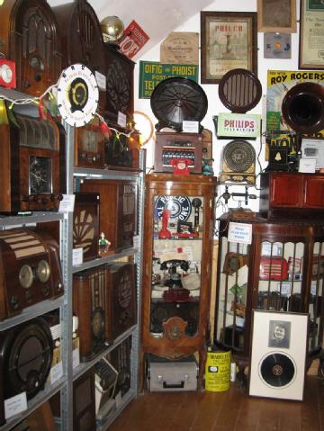 Ireland: Hurdy-Gurdy Museum of Vintage Radio in Dublin