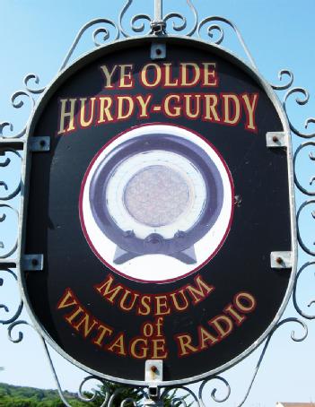 Ireland: Hurdy-Gurdy Museum of Vintage Radio in Dublin