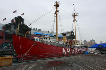 United States of America (USA): Lightship AMBROSE (LV-87/WAL-512) in 10038 New York